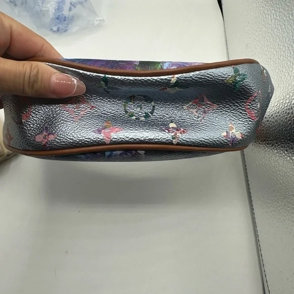 Louis Vuitton LV Garden Metallic Monogram Loop PM Bag Blue Limited Edition - Picture 4 of 15